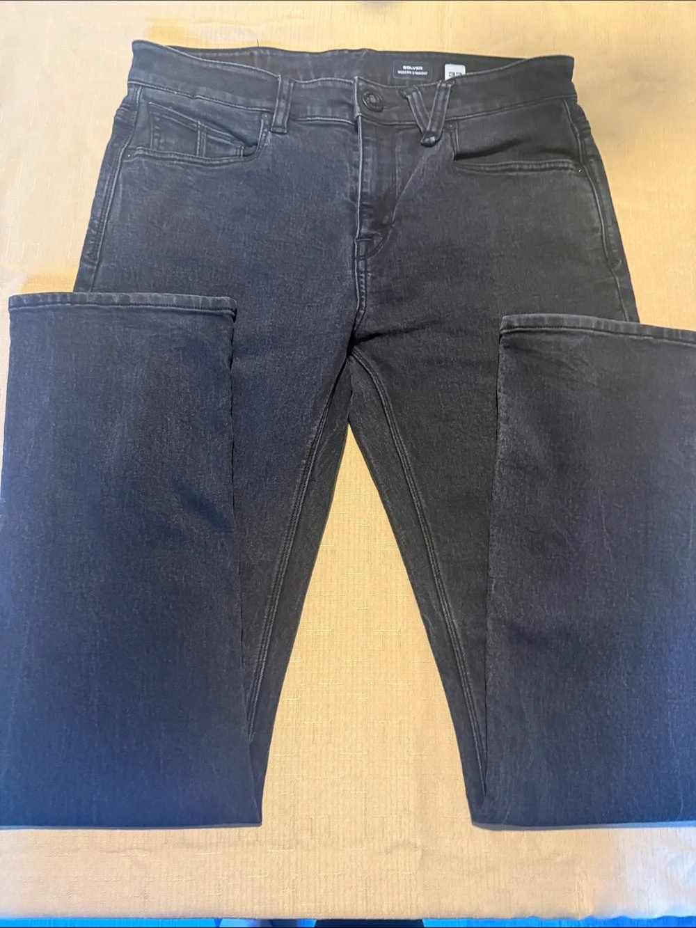 Volcom Men's Straight Black Denim Jeans- inseam is abt 31 inch